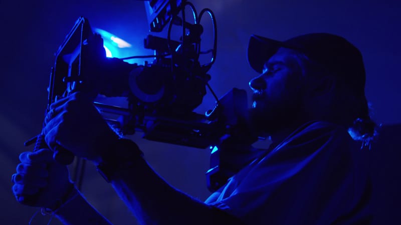 videographer-with-professional-camera videographer-with-professional-camera